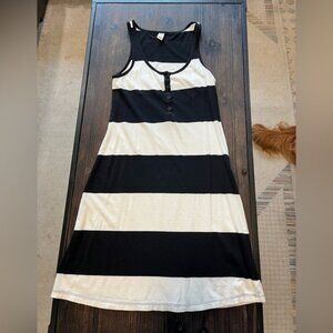 👗 Old Navy Black and White Striped Tank Mini Maxi Dress, Size Small
